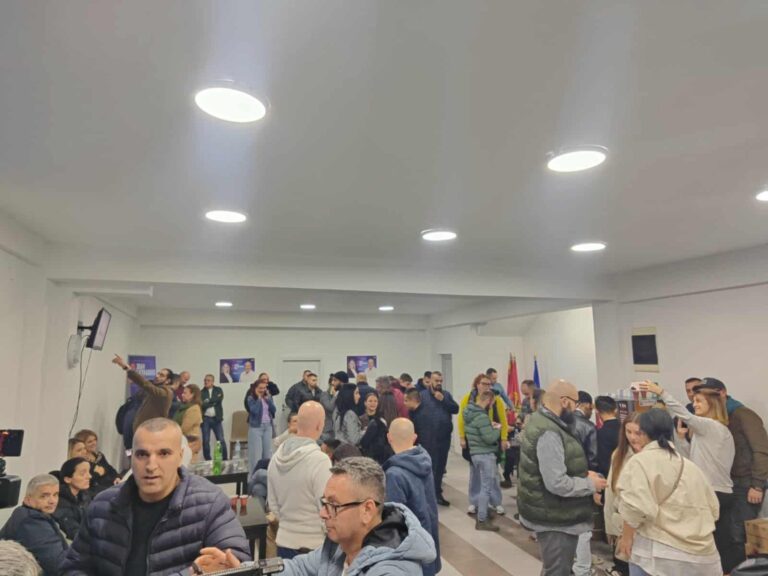 Славеничка атмосфера во штабот на Максим Димитриевски во Куманово